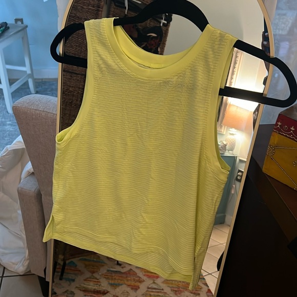 Lululemon running crop tank - Picture 1 of 3